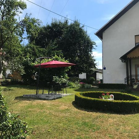 Apartman Karlo Otočac Buitenkant foto