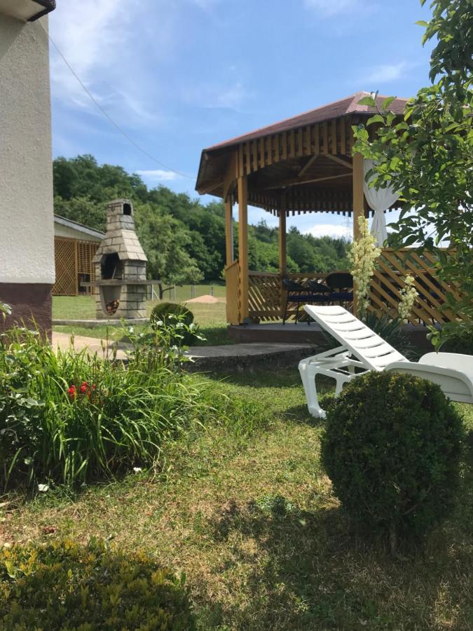 Apartman Karlo Otočac Buitenkant foto