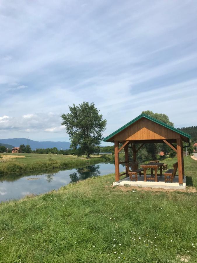 Apartman Karlo Otočac Buitenkant foto