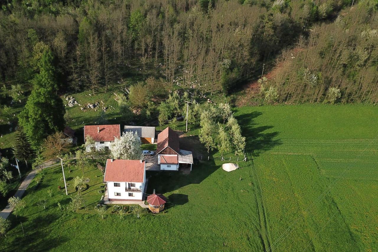 Apartman Karlo Otočac Buitenkant foto
