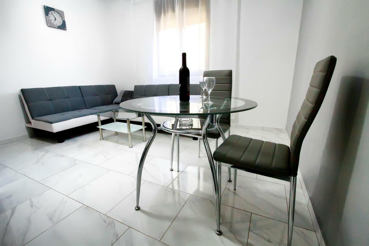 Apartman Karlo Otočac Buitenkant foto