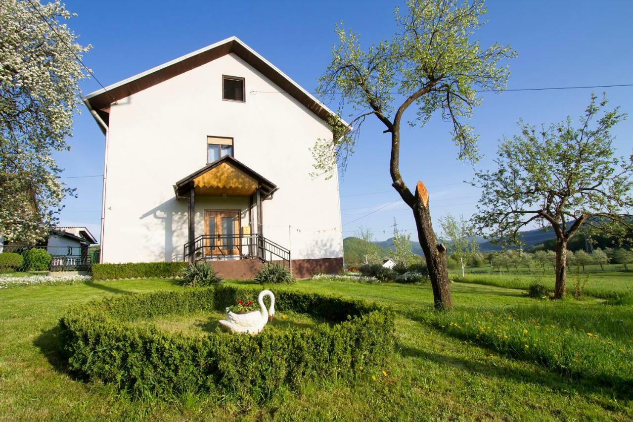 Apartman Karlo Otočac Buitenkant foto