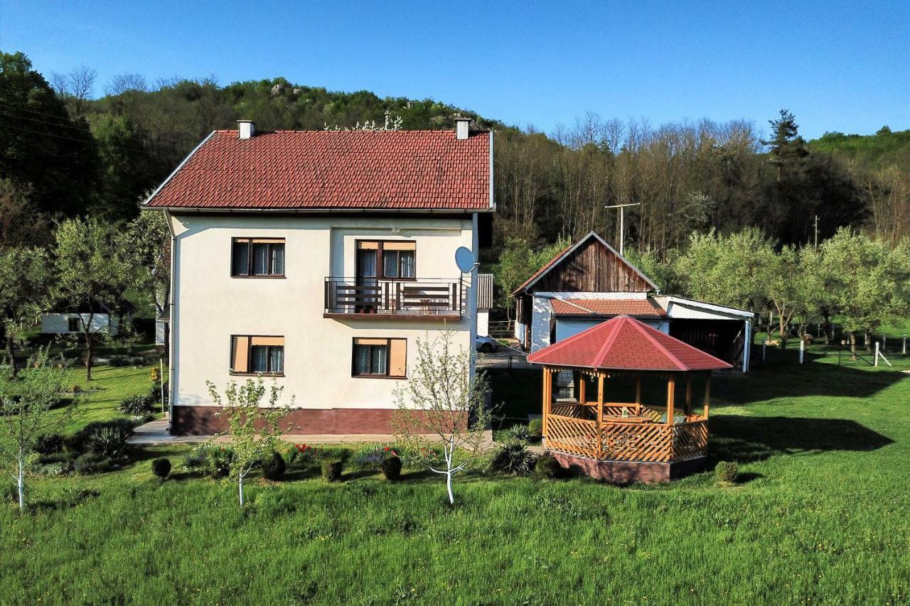 Apartman Karlo Otočac Buitenkant foto