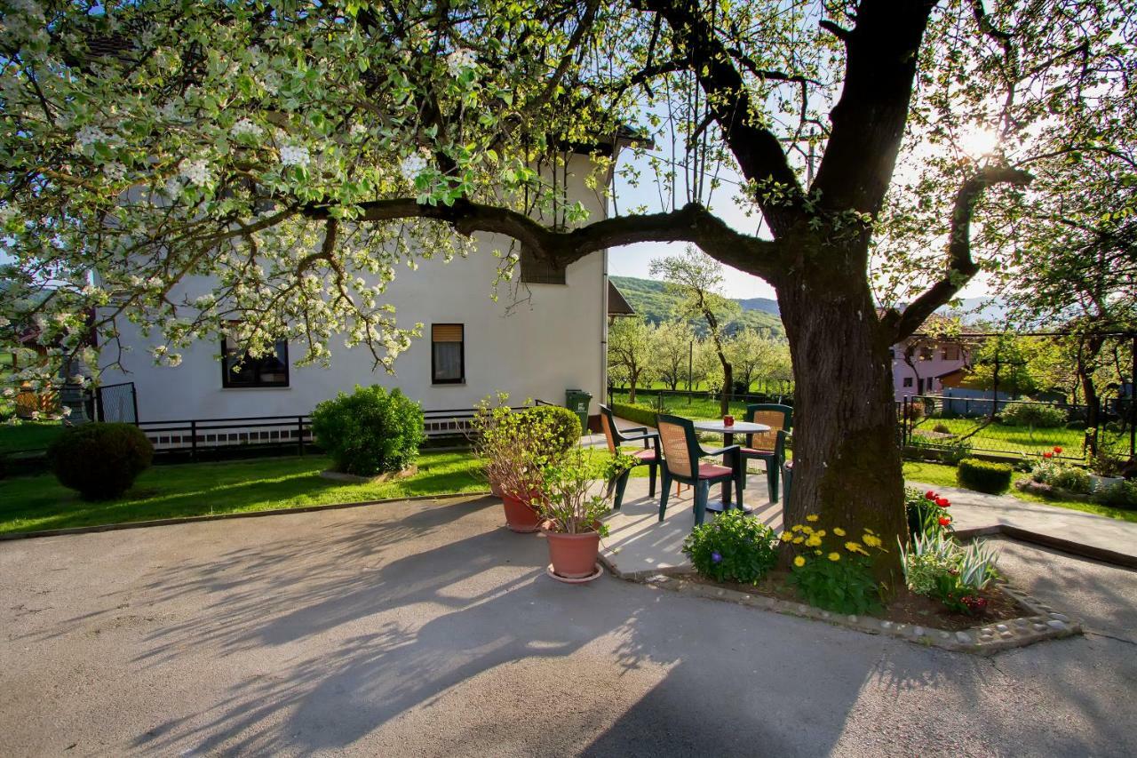 Apartman Karlo Otočac Buitenkant foto