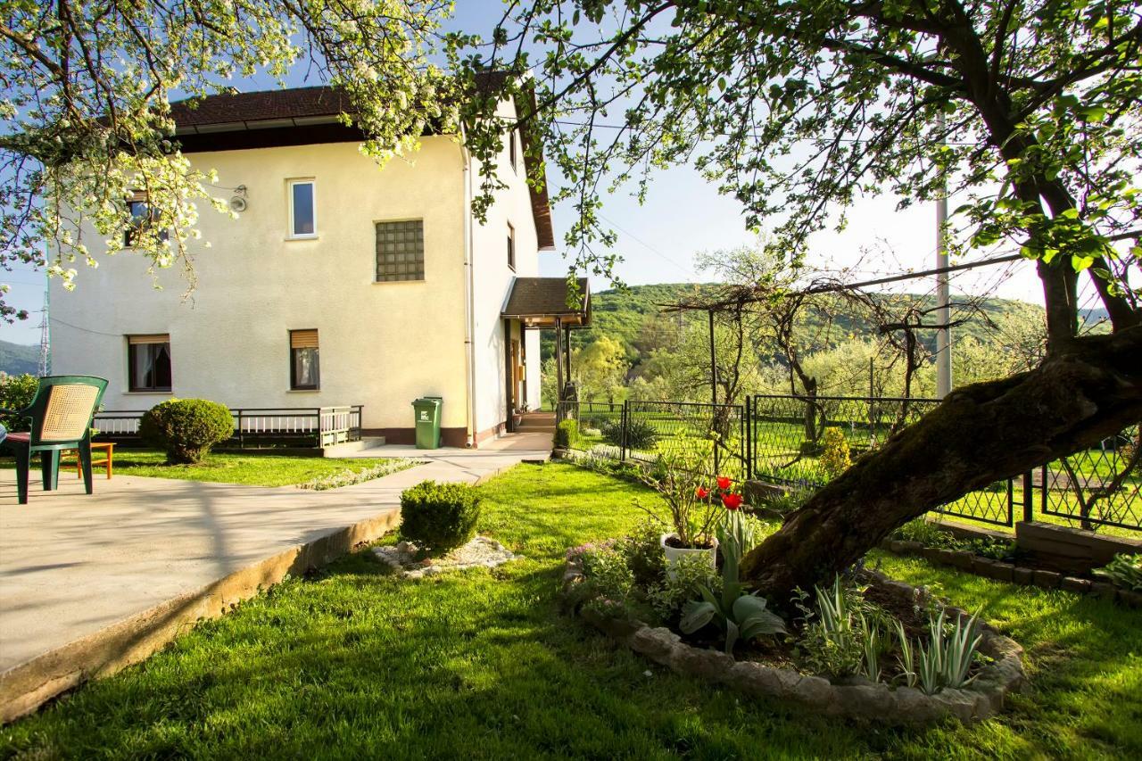 Apartman Karlo Otočac Buitenkant foto