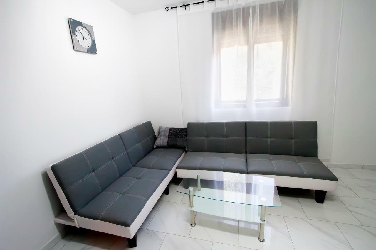 Apartman Karlo Otočac Buitenkant foto