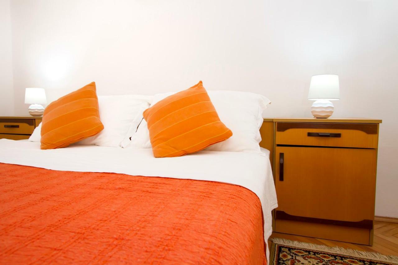 Apartman Karlo Otočac Buitenkant foto
