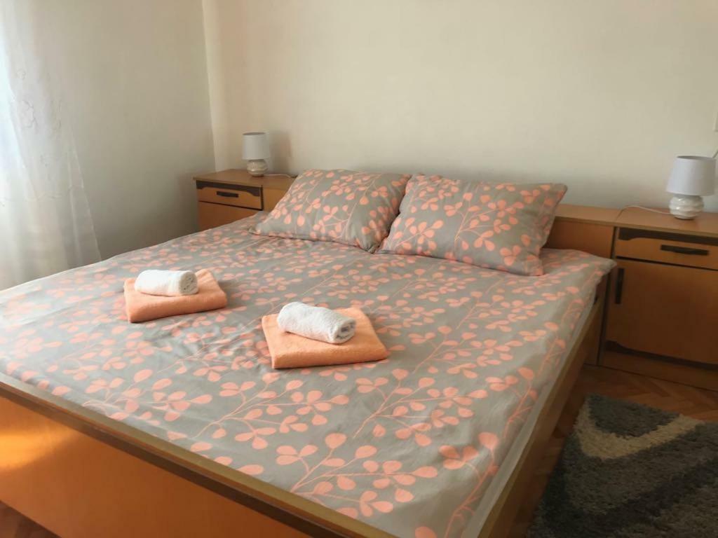Apartman Karlo Otočac Buitenkant foto